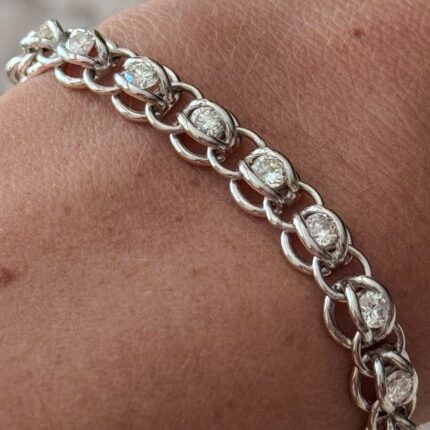 Pulseira de ouro branco com 25 Brilhantes de 10pts cada em até 12x sem juros!