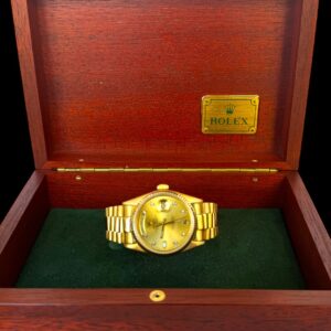 Rolex Day Date President 36mm em Ouro amarelo com Mostrador com Diamantes!