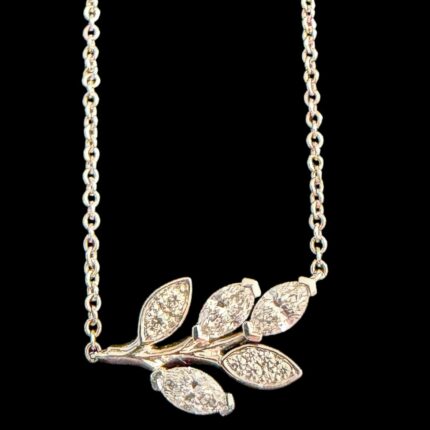 Colar Tiffany & Co Victoria em Platina e Diamantes!