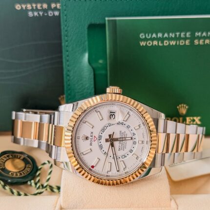 Rolex Sky-Dweller 42 Ouro e Aço , Mostrador Branco e Completo