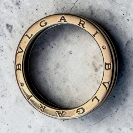 Anel Bvlgari B.zero1 em Ouro Branco , 1 aro e tamanho 69!